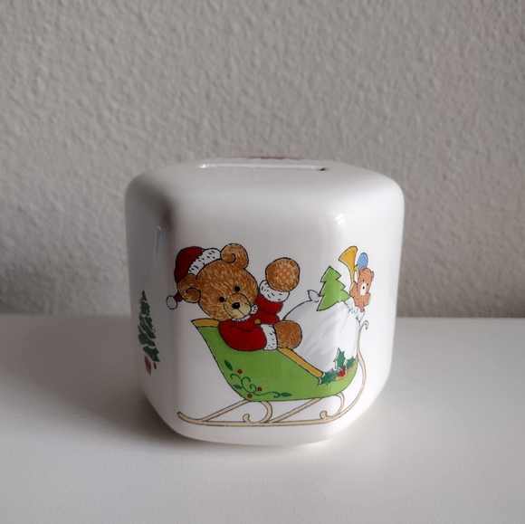 Mikasa Ceramic Teddy's Christmas Hexagon Shaped Bank/Money box - Picture 2 of 5